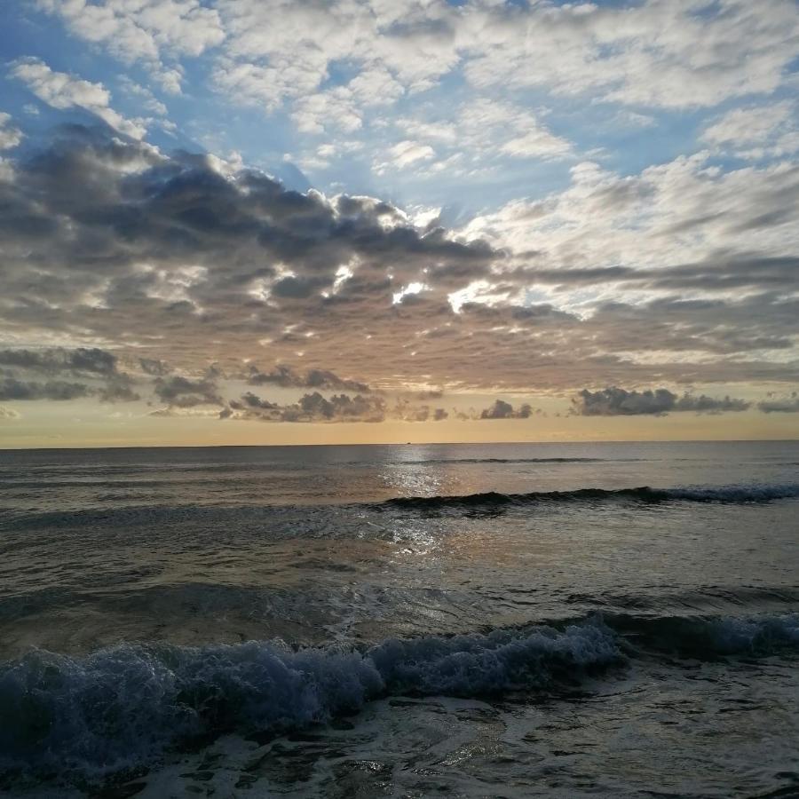 Апартаменты Un Rincon En El Mar Бельрегуарт Экстерьер фото